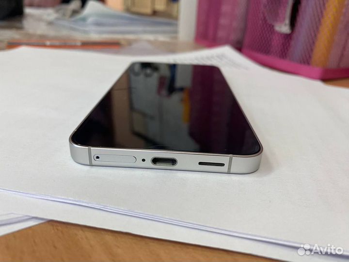 Samsung Galaxy S24, 8/256 ГБ