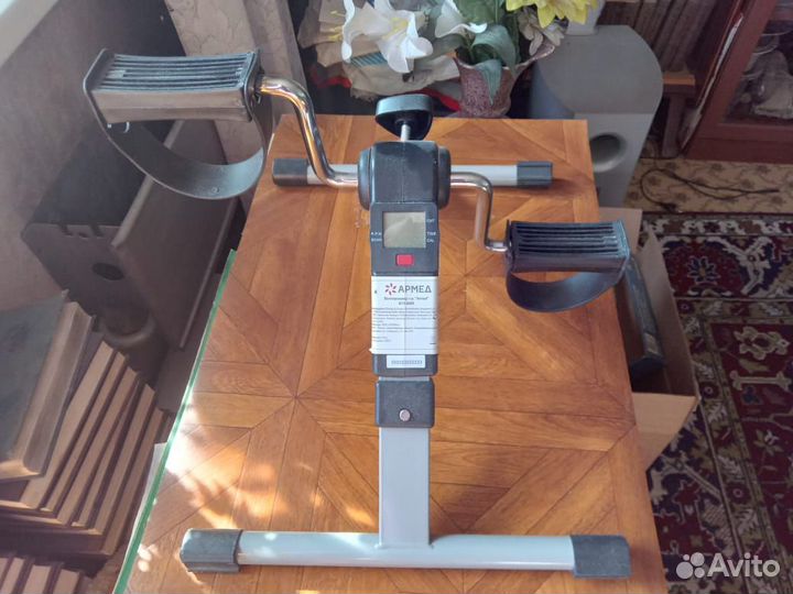 Педальный тренажер