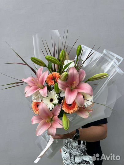 Герберы и Лилии