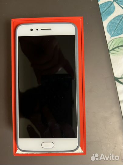 OnePlus 5, 6/64 ГБ