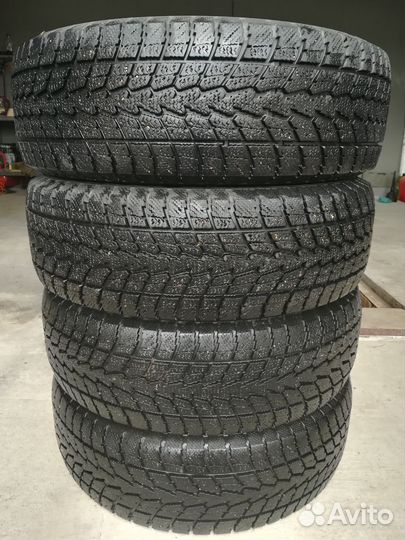 Toyo Winter Tranpath S1 215/70 R16