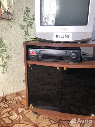 Видеомагнитофон