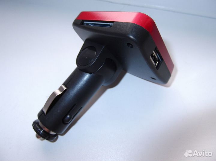 Автомобильный плеер-трансмиттер (FM-ретранслятор)