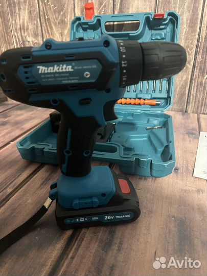 Шуруповерт makita 18v