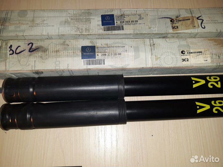 Амортизатор передний Mersedes Clk 1997