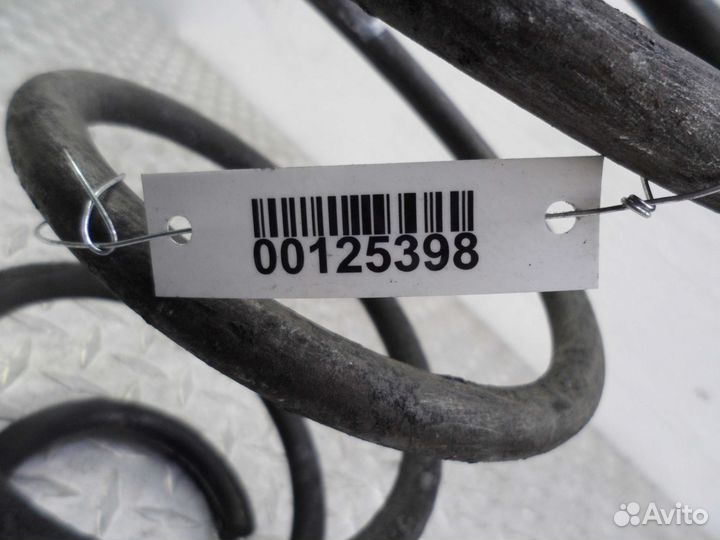 Пружина передняя Ford Escape 3