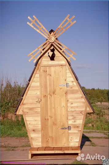 Уличный туалет деревянный