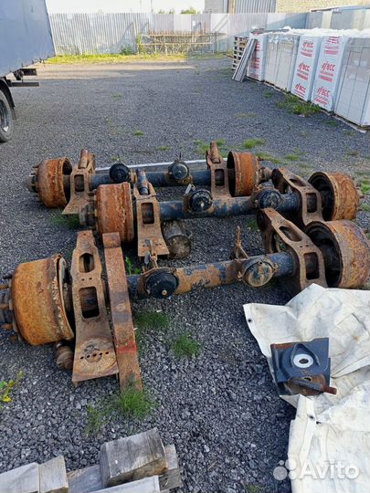 Запчасти на полуприцеп бу