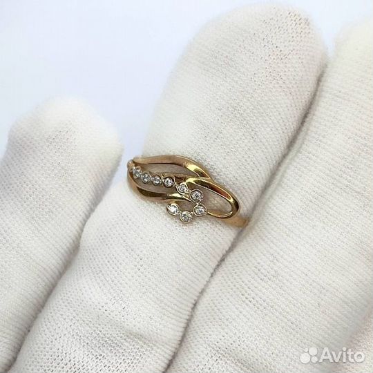 Золотое кольцо с фианитом 17р