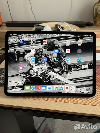 Планшет apple iPad pro 11 128 wi fi 2020