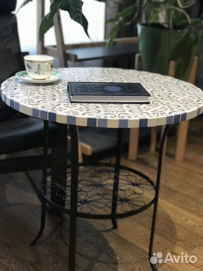 Журнальный столик