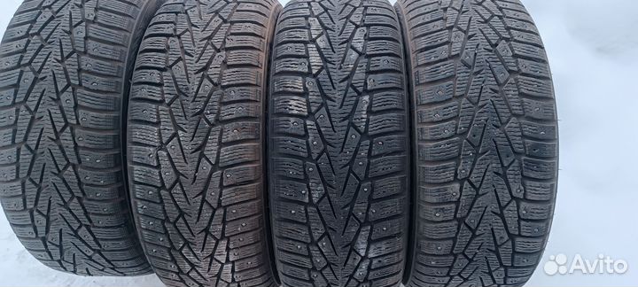 Nokian Tyres Hakkapeliitta 7 215/45 R17