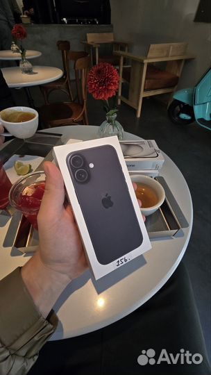 iPhone 16, 256 ГБ