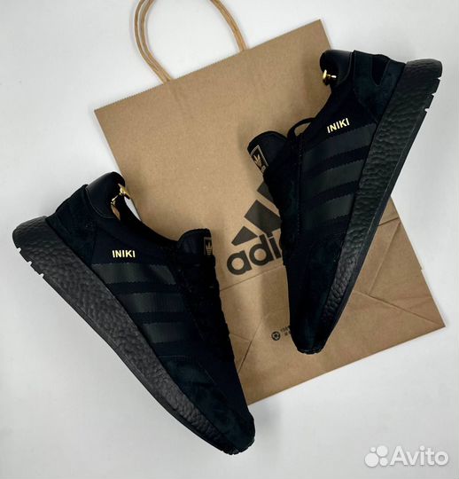 Кроссовки Adidas iniki