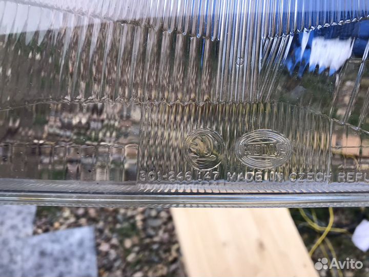 Стекло фары левое Skoda Felicia 1998-2002