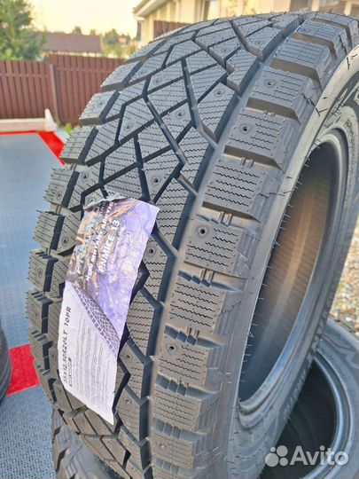 Predator New Mutant Arctic PNMICE 13 305/60 R20