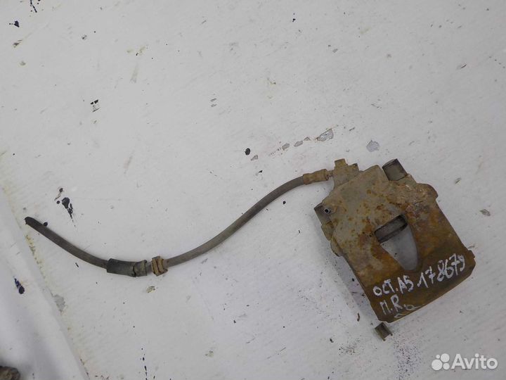 Суппорт skoda octavia A5 передний правый