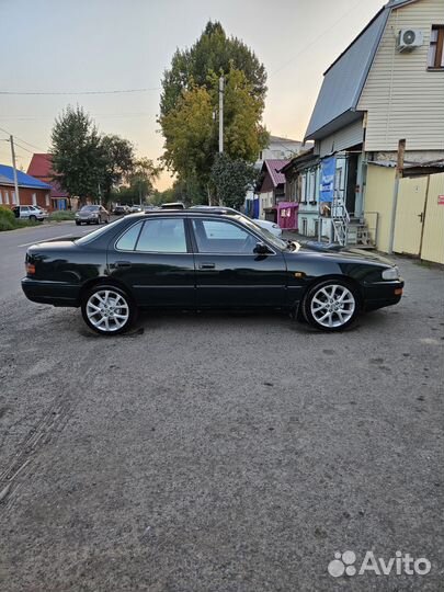 Toyota Camry 2.2 МТ, 1992, 299 000 км