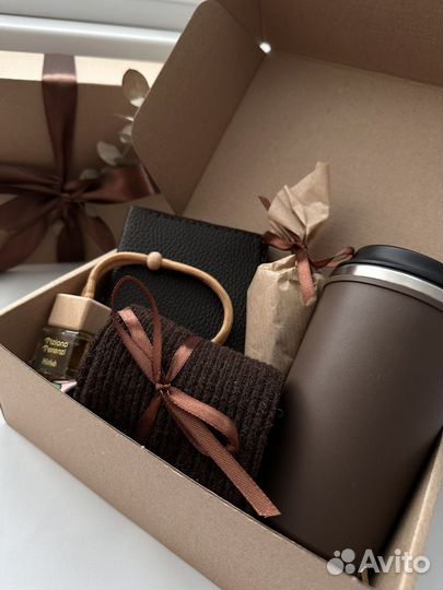 Подарочный бокс с изделием из натуральной кожи
