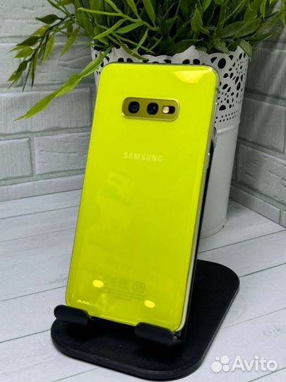 Samsung Galaxy S10e, 6/128 ГБ