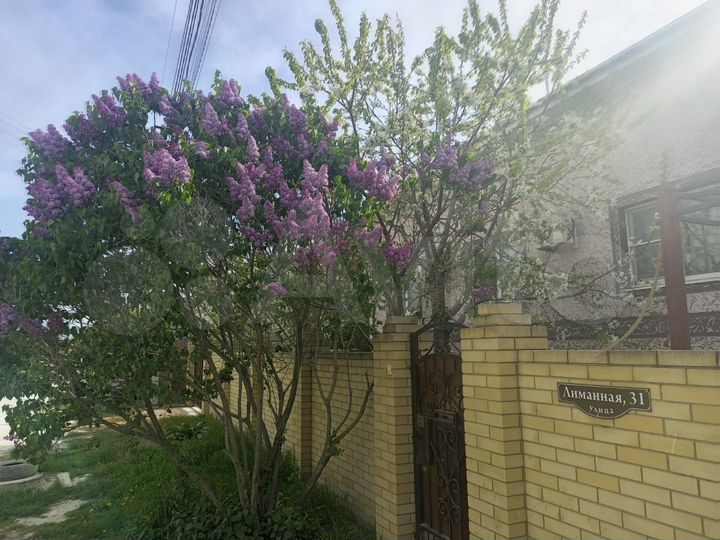 Дом 378 м² на участке 8 сот.