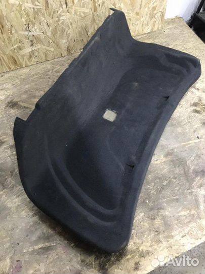 Обшивка крышки багажника Mercedes-Benz S-Class