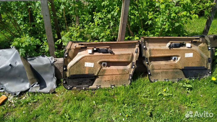 BMW e34 передние дверные карты (левая +правая)