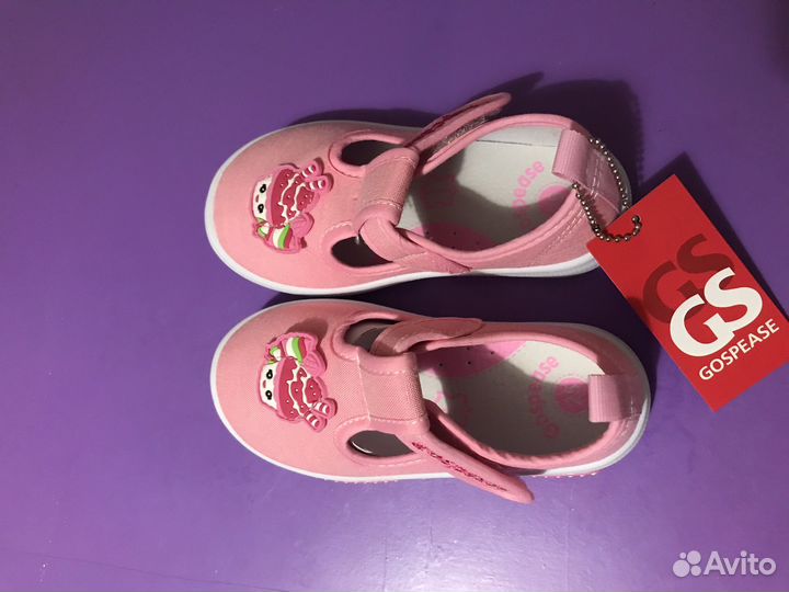 Сандалии для девочки 25 размер новые