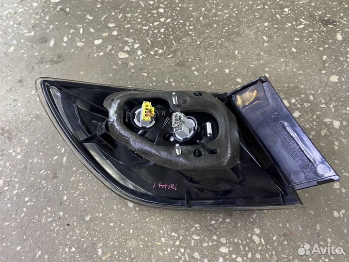 Стоп сигнал Б/У BP4L51170D