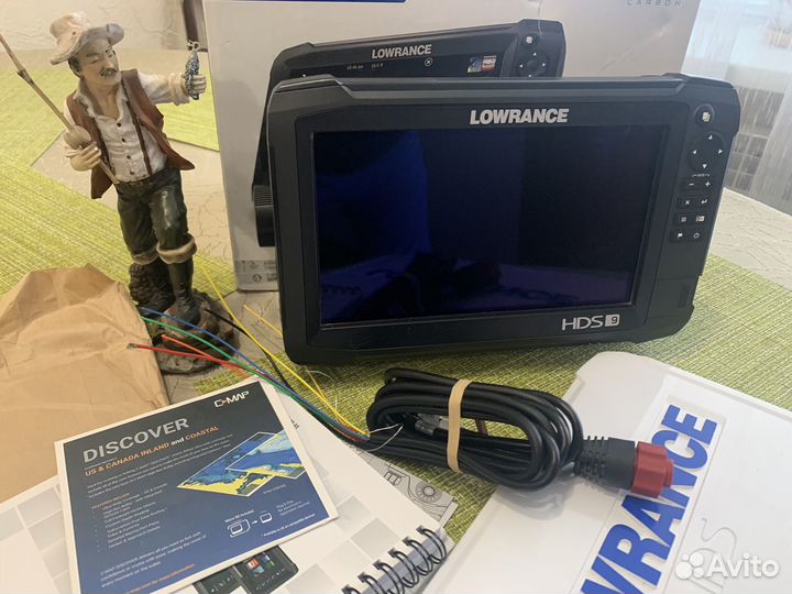 Lowrance HDS-9 Carbon