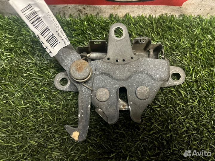 Замок капота Toyota Mark 2 JZX110 2001
