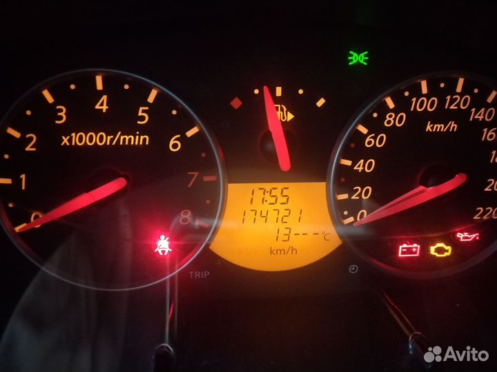 Приборная панель Nissan micra k12