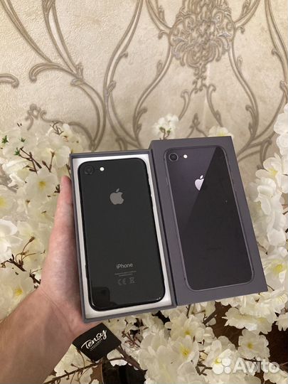 iPhone 8, 64 ГБ