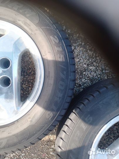 Comforser CF1100 15.00/15.5 R15 и 215/70 R15 200B