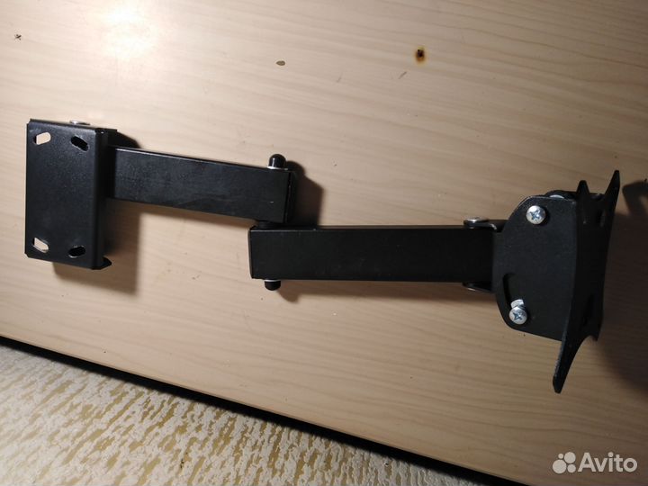 Кронштейн для телевизора поворотный