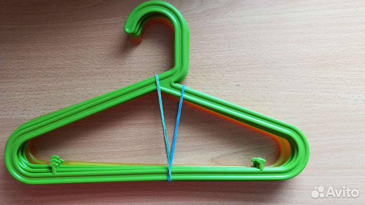 Вешалки детские