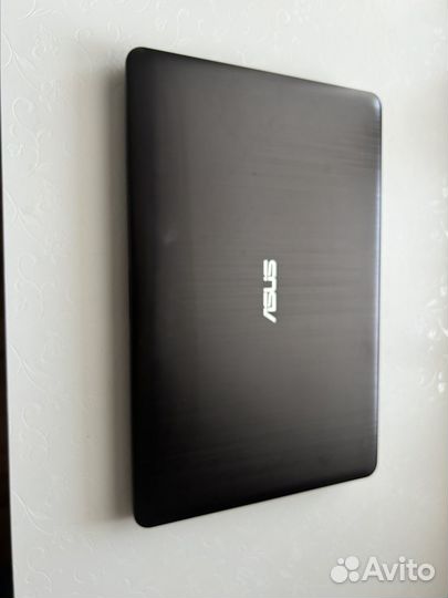 Ноутбук asus