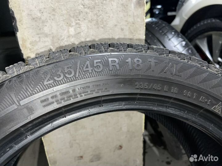 Gislaved Nord Frost 200 235/45 R18