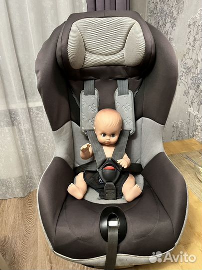 Автомобильное кресло chicco iso fix