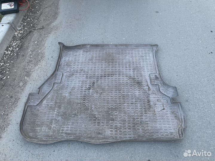 Коврик в багажник toyota land cruiser 100 lc100