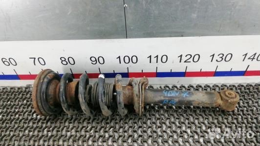 Стойка передняя правая mitsubishi pajero 4 (4DN07N