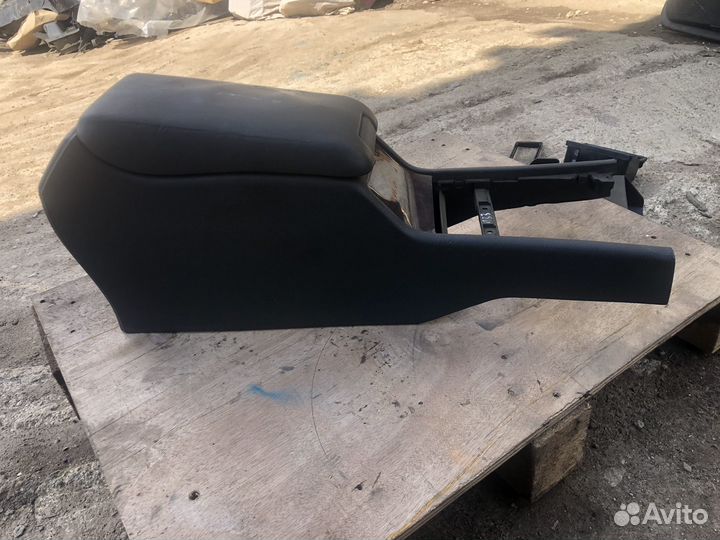 Кожаный подлокотник на мерседес w210