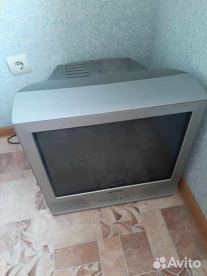 Телевизор samsung