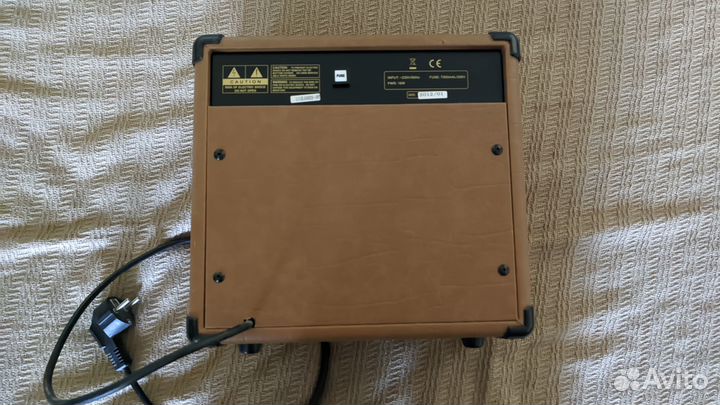 Комбоусилитель для акустической гитары stagg 10 aa