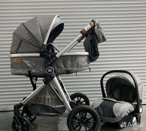 Коляска новая