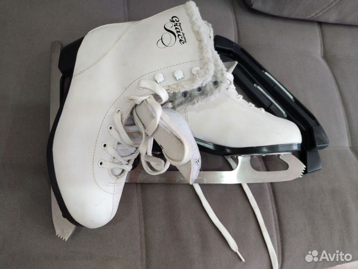 Коньки фигурные