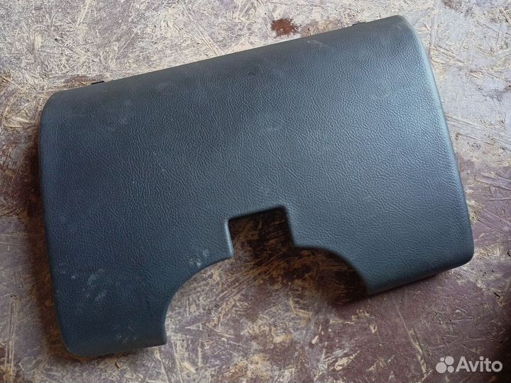 Крышка бардачка Opel Omega B