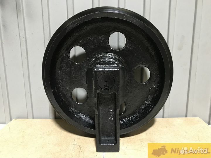 Направляющее колесо Kobelco SK60 / SK75 / SK75UR