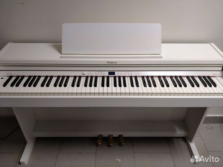 Цифровое пианино Roland