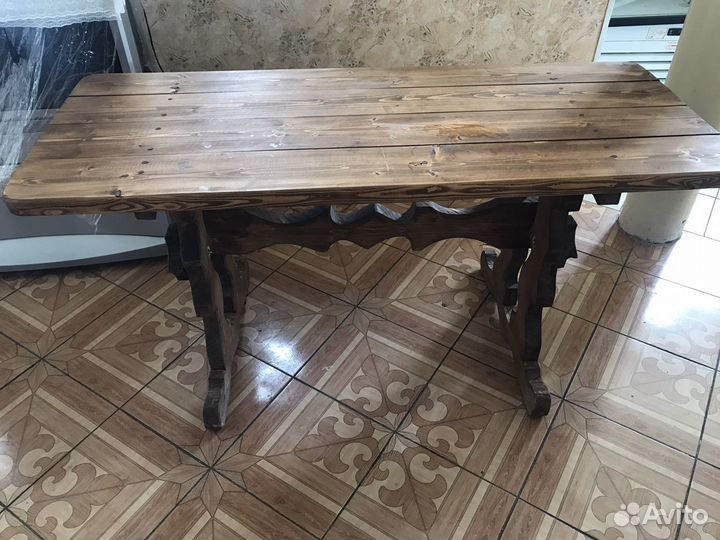 Стол деревянный